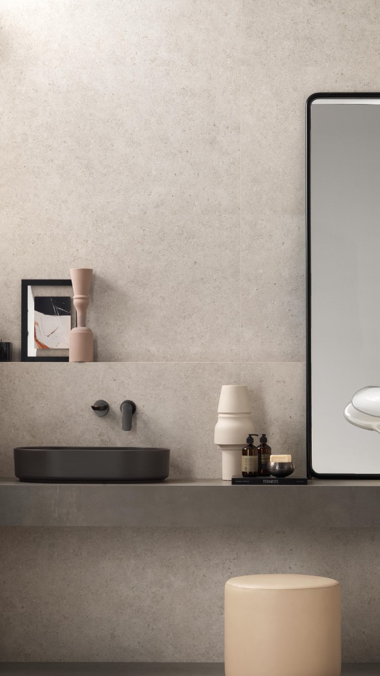 Atlas Concorde Boost Stone: White op vloer en wand