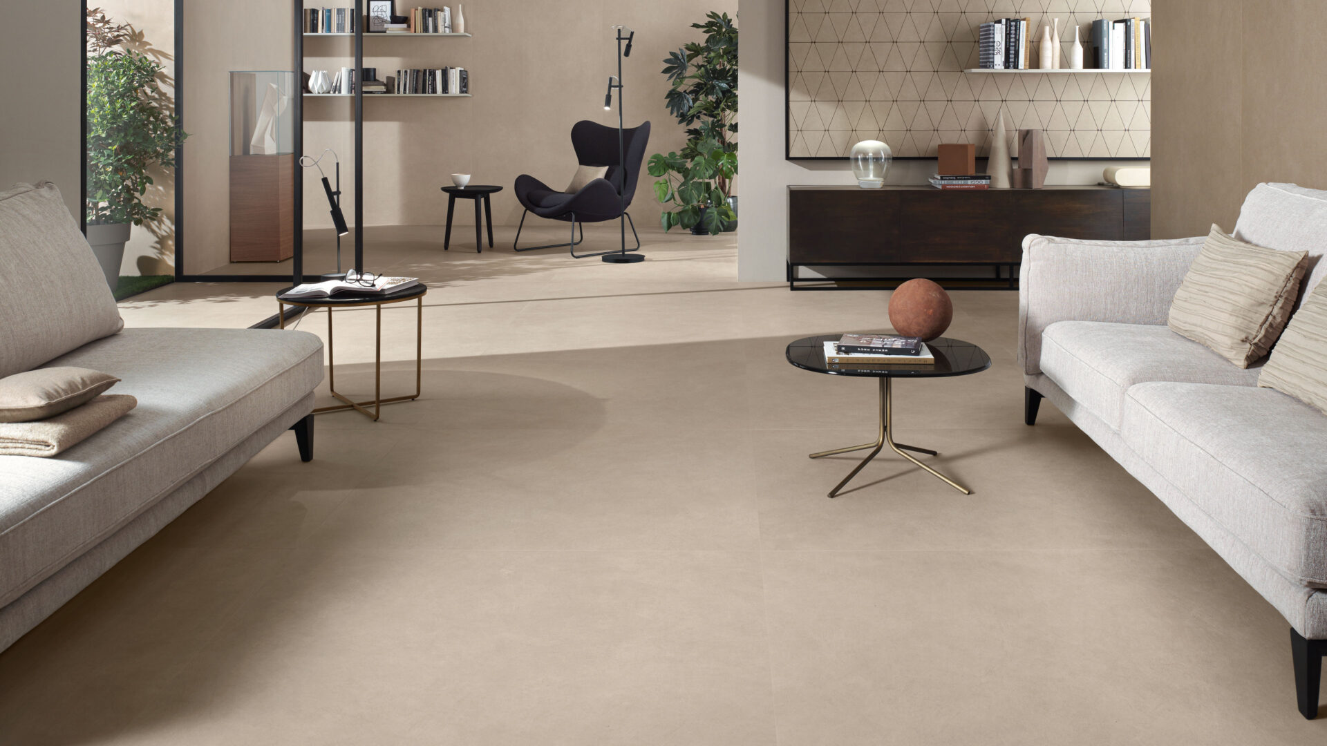 Atlas Concorde Boost Natural Ash en Ecru in een woonruimte